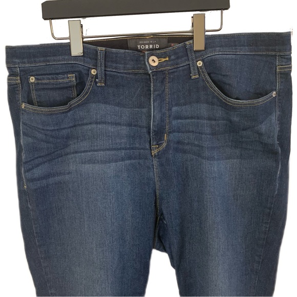 Torrid Sky High Skinny Jeans size 22 - Picture 3 of 11